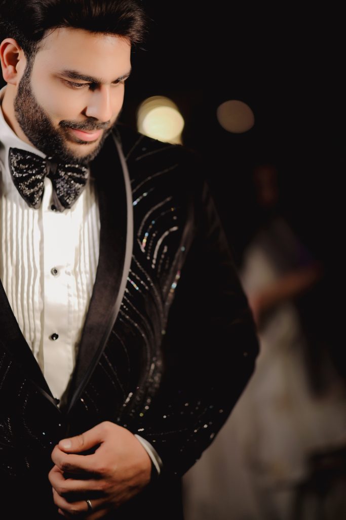 Groom Ritik